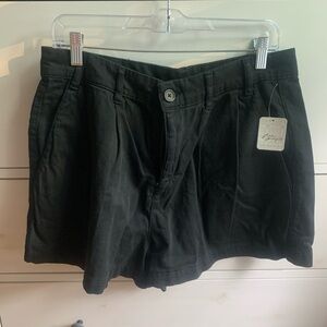 Free People Semi-Pleated Front, Button Fly, Black Shorts. New With Tags. Size 8.